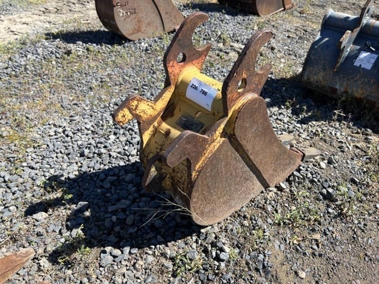 john-deere-12-image-3