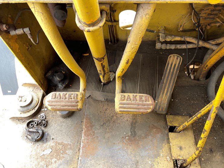 #173-•-otis-ut-50-gas-powered-rough-terrain-forklift-image-27