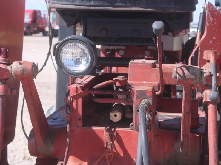 1966-international-706-image-32