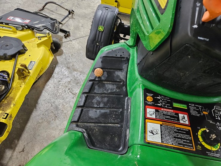 john-deere-x720-image-29