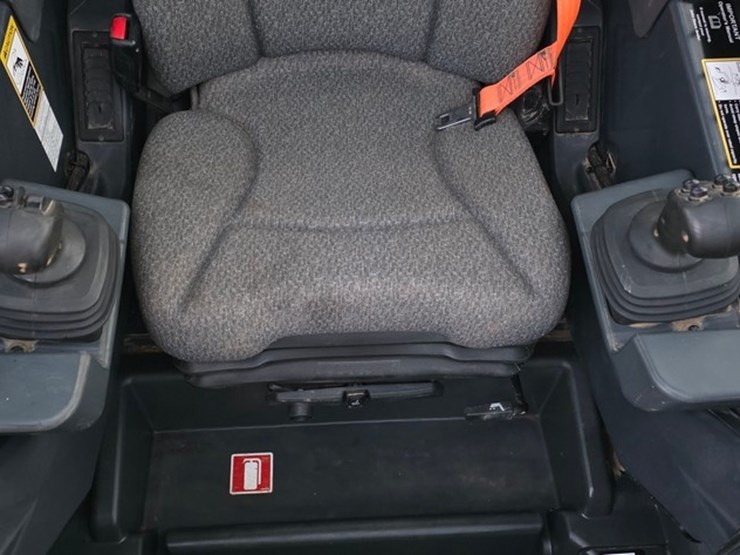 2023-deere-331g-image-47