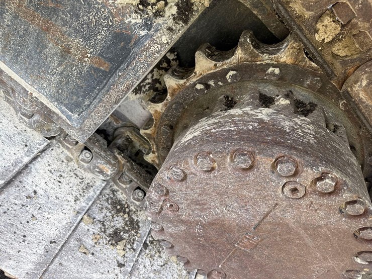 2021-komatsu-pc210-lc-11-image-18