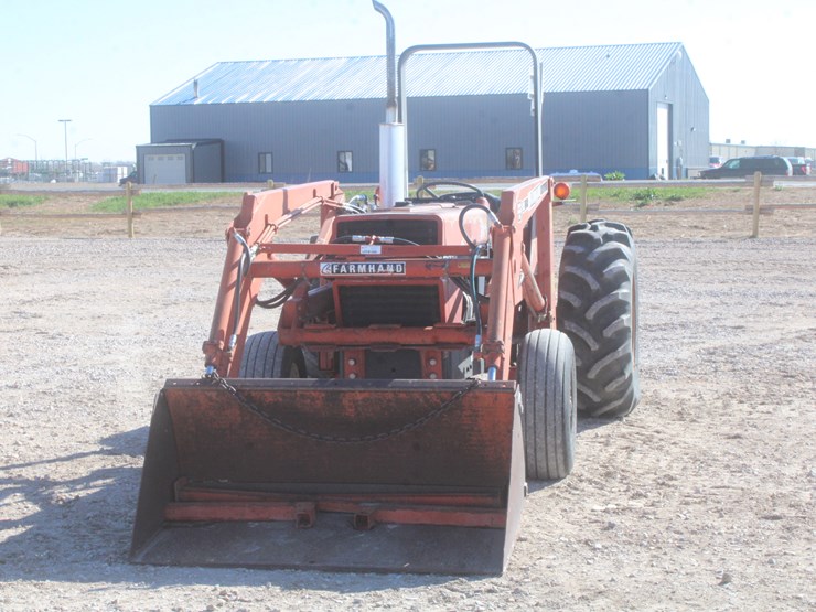 1989-case-ih-685-image-2