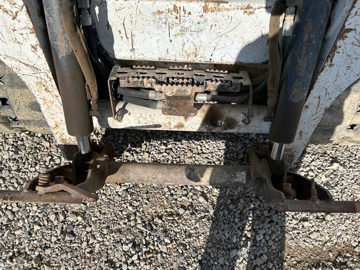 2019-bobcat-t595-image-10