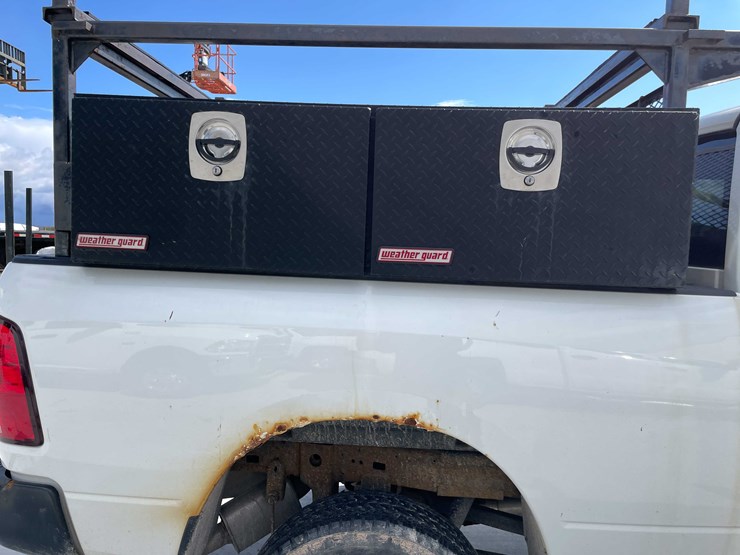 2016-dodge-2500-image-55