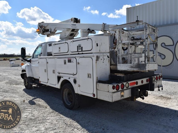 2005-gmc-topkick-image-6