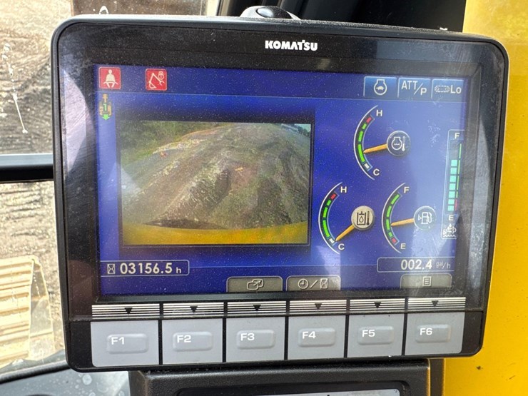 2021-komatsu-pc210-lc-11-image-28