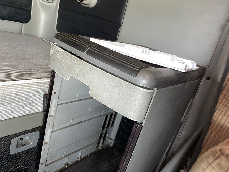 2002-caterpillar-c15-image-72