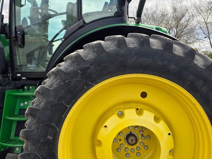 2021-john-deere-6230r-image-39