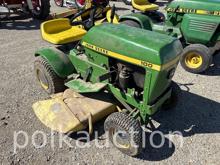 john-deere-100-image-1