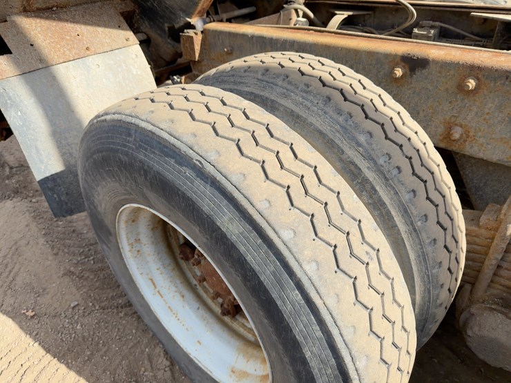 1998-mack-rd690s-image-24