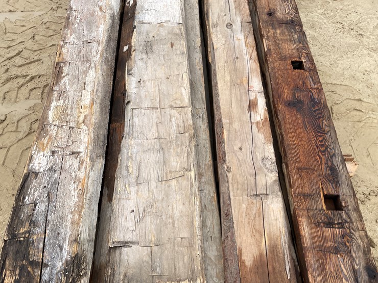 #3979-•-(15)-hand-hewn-barn-beam-face-boards-image-9