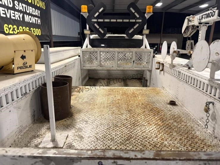 2017-ford-f550-image-15