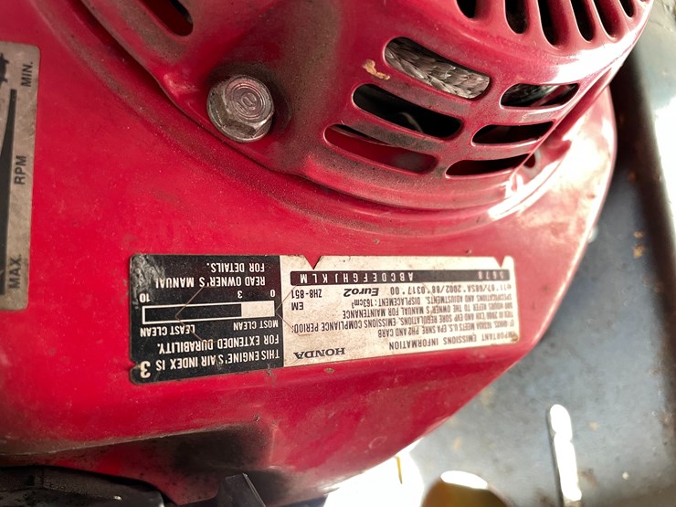 #10696-•-gas-powered-air-compressor-image-12