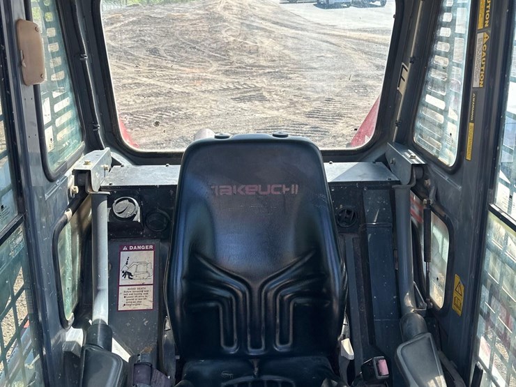 takeuchi-tl130-image-17