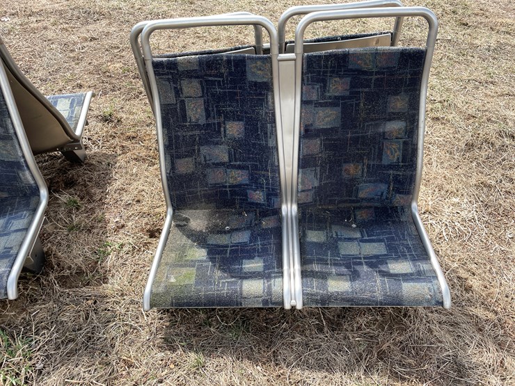 #10730-•-(4)-sets-of-bus-seats-image-3