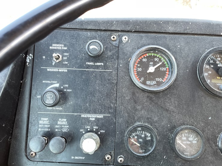 #167-•-2004-gillig-passenger-bus-(has-wi-title)-image-26