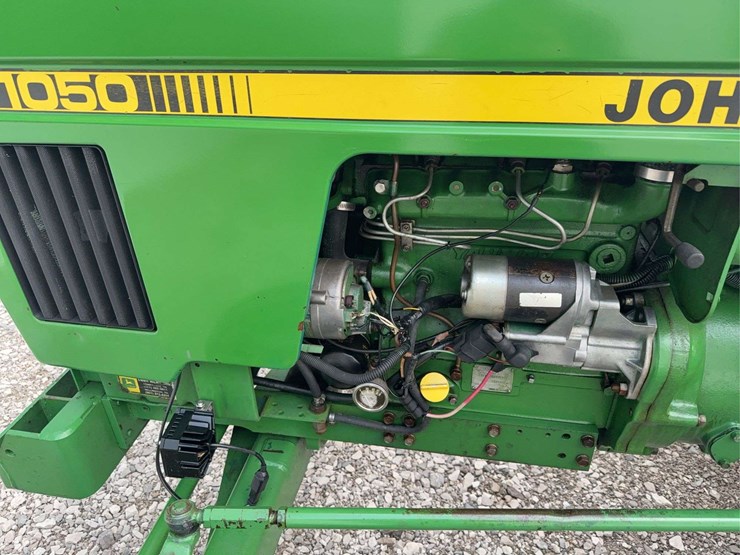 john-deere-1050-image-4