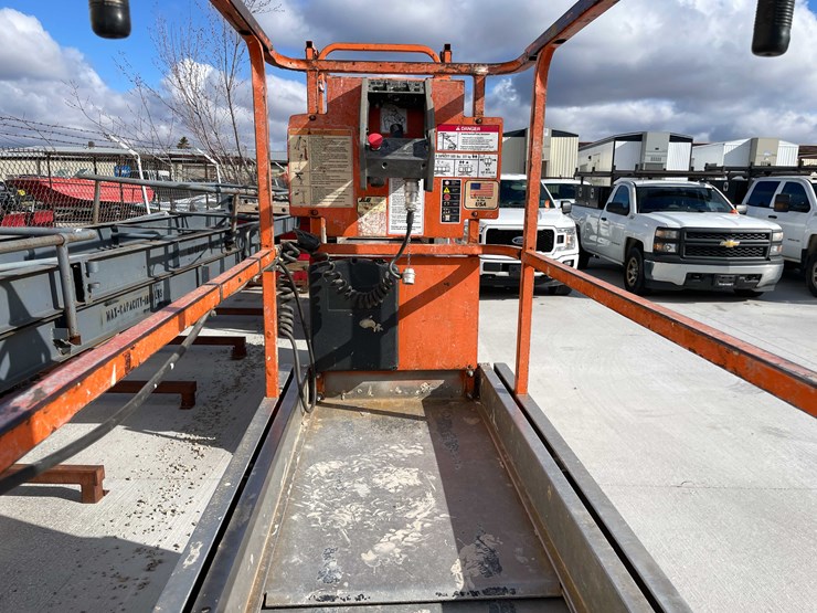 2007-jlg-1930es-image-20