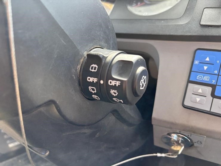 2018-komatsu-wa270-8-image-37