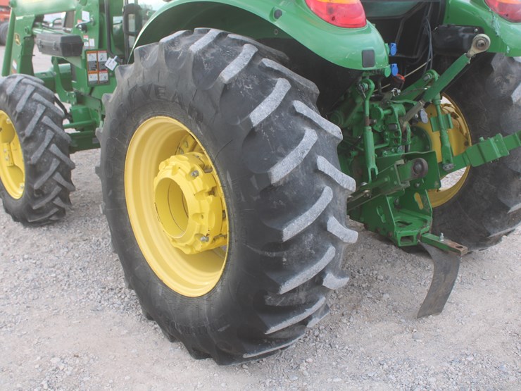 2013-john-deere-5100e-image-45