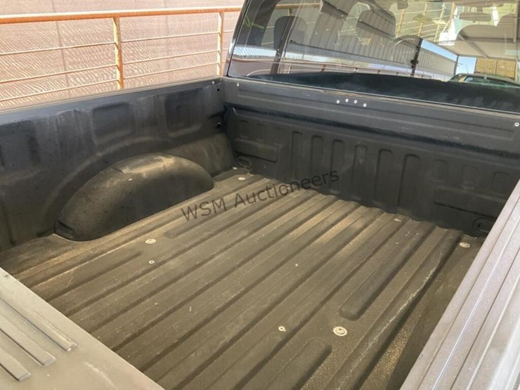 2020-ford-f150-image-9