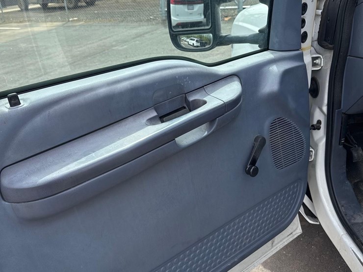 1999-ford-f350-image-26