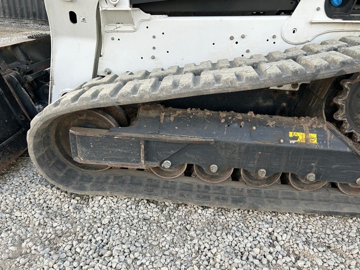 2023-bobcat-t770-image-17