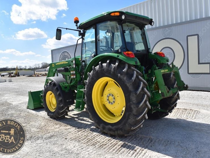 2014-john-deere-6140d-image-8