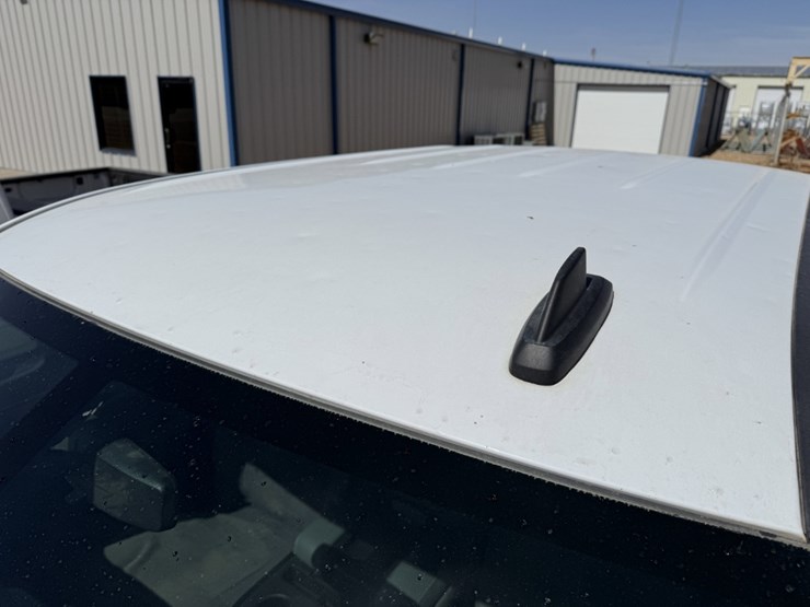 2015-chevrolet-silverado-2500hd-image-9