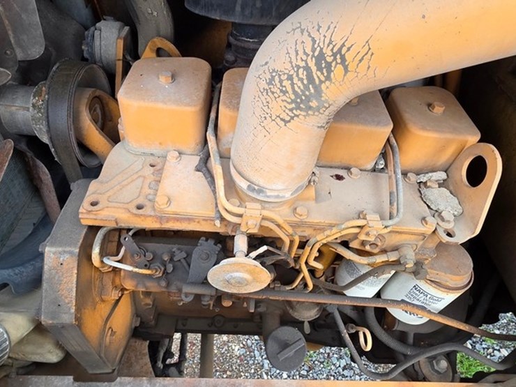 1990-case-480f-image-39