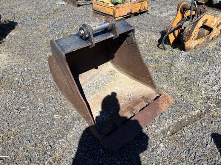 cat-34"-dig-bucket-w/cutting-edge-image-2