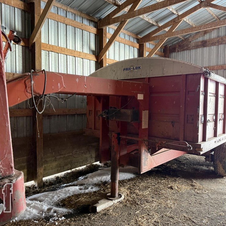 MASSEY 14FT GOOSENECK GRAIN BOX TRAILER