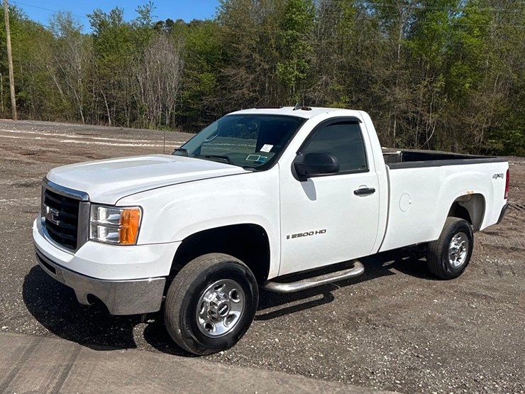 2007-gmc-sierra-2500hd-image-1