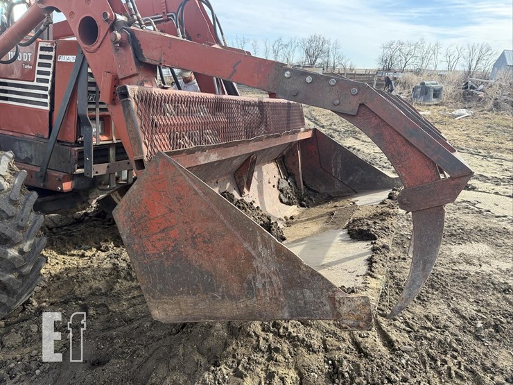 hesston-tractor-2805-image-18