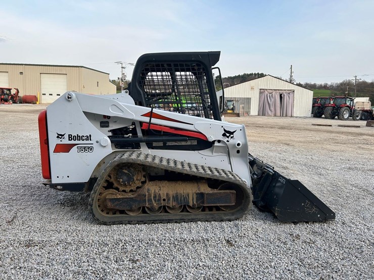 2019-bobcat-t550-image-5