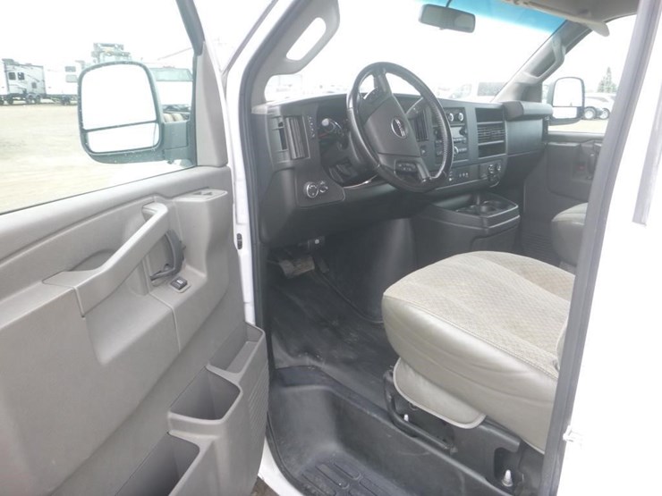 2021-gmc-3500-image-10