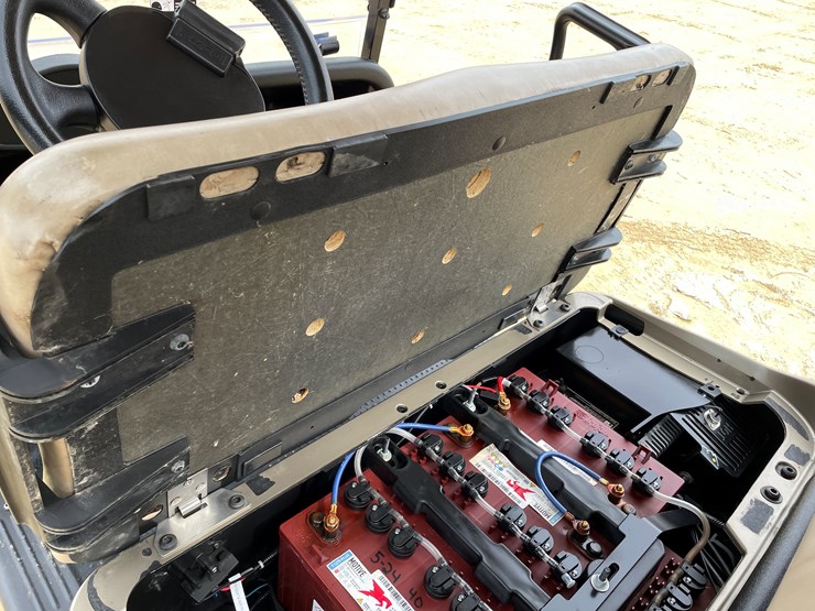 #606-•-ez-go-rxv-30-electric-golf-cart-image-19