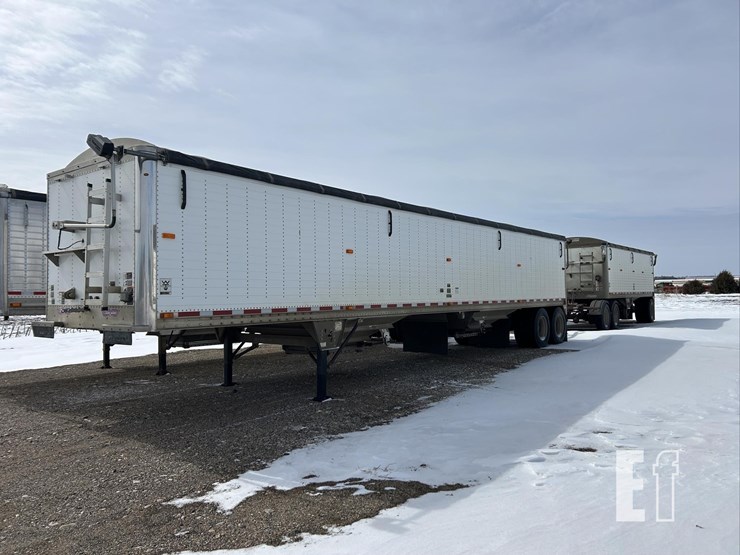 2009-wilson-grain-trailer-image-1