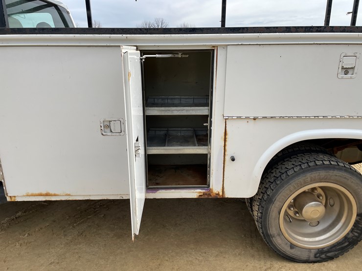 2008-ford-f550-image-31