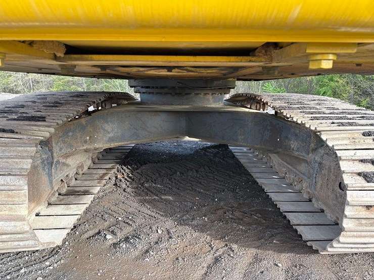 2018-komatsu-pc210-lc-11-image-19