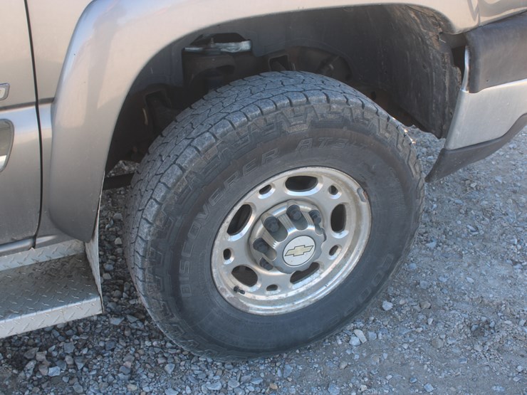 2006-chevrolet-2500-image-14