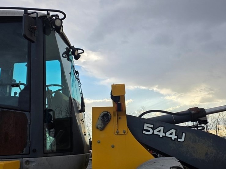 2006-deere-544j-image-37