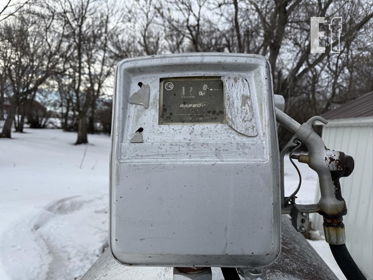 560-gal.-gas-tank-image-4