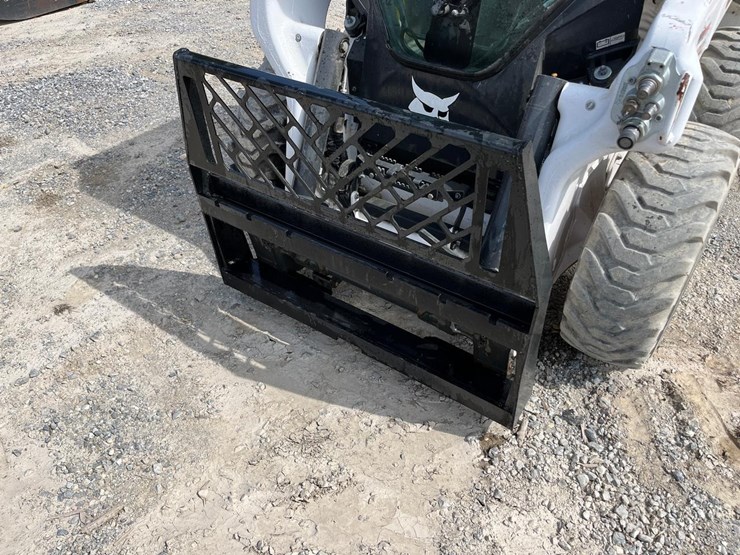 wildcat-skid-steer-forks-frame-&-mounting-back-plate-image-1