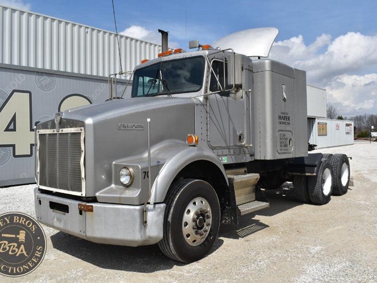1995-kenworth-t800-image-1