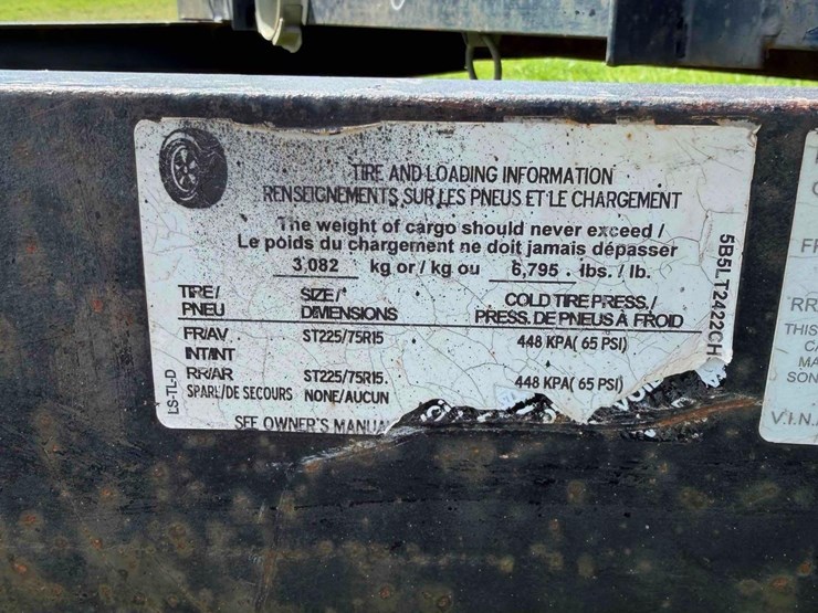 2012-premier-24’-tandem-axle-trailer-image-11