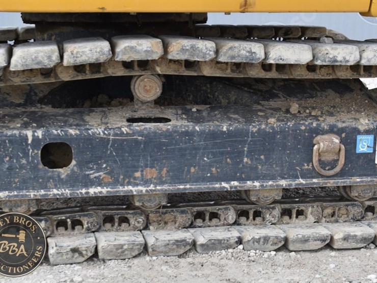 2021-deere-85g-image-39