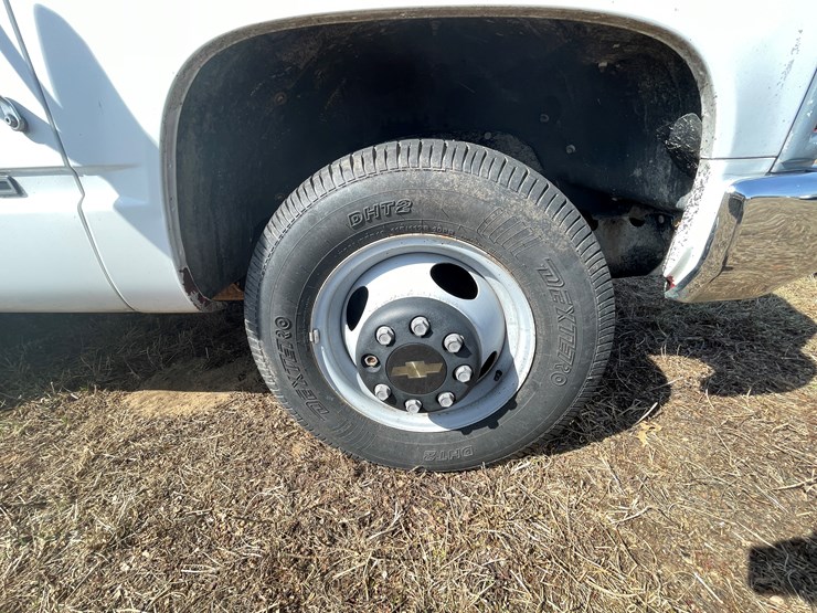 1999-chevrolet-3500-image-46