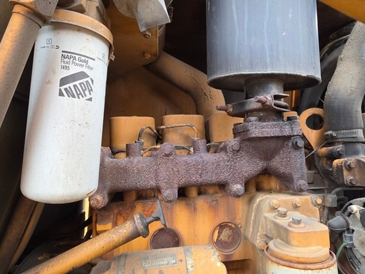 1990-case-480f-image-37